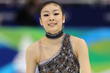 「ビジュいいじゃん！」元フィギュア女王、イメージ一新の“清楚系黒髪ロング”姿にネット騒然！「大人の魅力全開」「可愛さ限界突破」