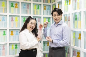 上司「褒めてる」vs Z世代「褒められてない」　世代間ギャップのモヤモヤを可視化する体験型展示イベントに吉本興業・先輩後輩芸人「会話ってやっぱ必要なんだなって」