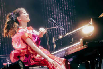 “かっこつけなくていいんだ” 生田絵梨花等身大のパフォーマンスに注目！全国コンサートツアーがスタート【Erika Ikuta Tour 2025『bitter candy』】