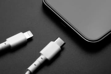 iPhoneケーブル、終売の前に買っておきたいLightningアクセサリーとは