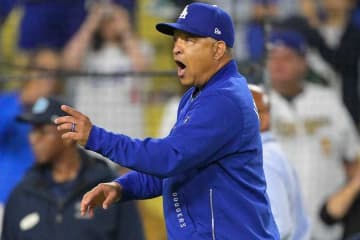 ドジャース試合前に珍事　大谷は満面の笑み、ロバーツは声張り上げる…米実況「予定通りには…」