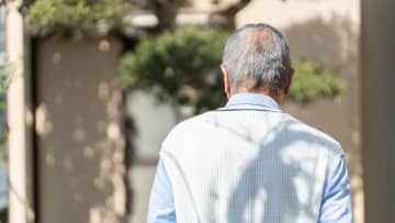 父さん、どうしちゃったんだよ…投資歴47年・82歳の“超ベテラン個人投資家”が謎の豹変、資産3億円→9,000万円の大損失。ありえない行動の裏にあった「悲しい事実」