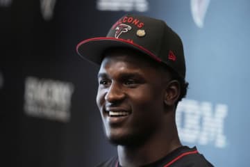 1巡指名ルーキーのDEピアースJr.に大きな可能性を見るファルコンズDCアルブリッチ