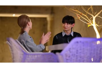 「出来レースすぎんかw」“タトゥー”バーテンダー、色白俳優をタコ殴り　判定結果に視聴者仰天