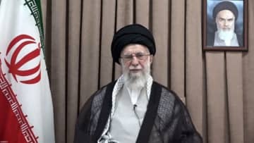 崩れたイランの「無敵神話」、国内の締め付け強化に懸念