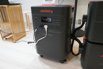 工事不要で家まるごとの電気に、Jackery最大容量のポータブル電源