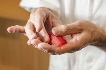 「子連れで回転寿司に行ったら」→2歳児のテンション爆上がり　粋なサプライズに感動の声