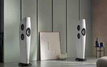 KEF、「星野リゾート宿泊ギフト券」が貰える、BLADEシリーズ購入キャンペーン実施中