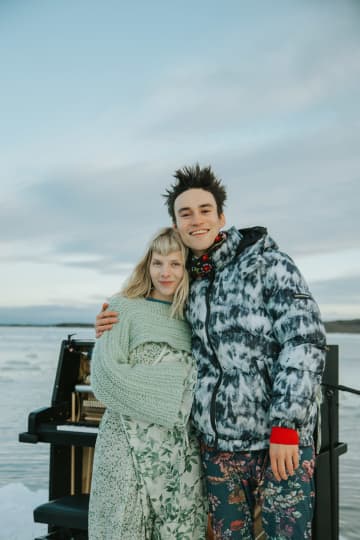 ジェイコブ・コリアー、オーロラとのコラボ曲をリリース