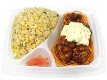 炒飯とチキン南蛮のせナポリタンを組み合わせて1,108kcal! セブン‐イレブンが「ずっしり！炒飯＆チキン南蛮」を発売