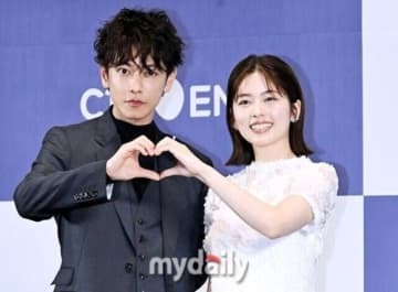 小芝風花＆佐藤健、韓国版「私の夫と結婚して」の視聴はNG！？秘話明かす“監督に観ないでと言われた”