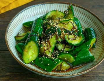 ポリ袋で漬けるだけ！「きゅうり」のやみつき副菜レシピ