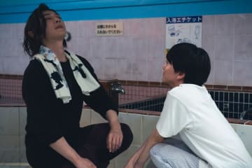 吉沢亮主演・映画『ババンババンバンバンパイア』　バンパイア・蘭丸がピュアな李仁にときめく本編映像が解禁！
