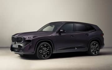 BMW、限定車「XM by Kith」ライフスタイルブランドKithとのコラボ第3弾は日本1台限定