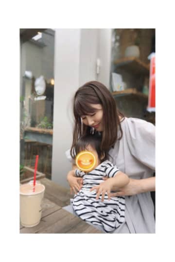 安めぐみ、すくすく成長中！1歳次女とのほっこりSHOT公開「もう歩いたり動きたがる時期なので…」
