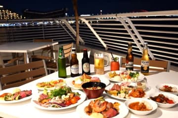 神戸のホテル開業３０周年、まるで船旅なテラスで食べ飲み放題