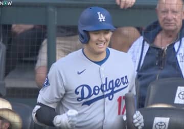 ウソでしょ…？ 大谷翔平、監督が激怒中に“まさかの行動”「ヤバいw」予想外のリアクションが話題に「最高すぎる」