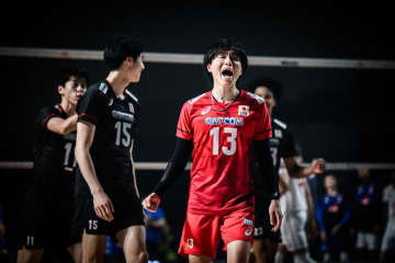 男子バレー日本代表、五輪２連覇のフランスをフルセットで撃破。最多得点は宮浦健人の23点、通算４勝２敗に【ネーションズリーグ】