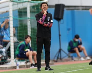 降格圏19位の横浜FC。指揮官は重圧とどう向き合う？ 置かれている立場に感謝の気持ちを忘れず「だからベストを尽くさなきゃいけない」
