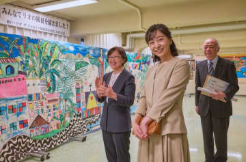 神戸＝佳子様が旧移民収容所ご視察＝来伯前に見識をお深めに＝満開のイペーが庭で歓迎