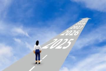2025年をもっと有意義に！年末までの半年で目標を達成するヒント2つ