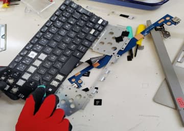 使用済みGIGA端末を教材に、大阪市の小学生が万博で体験学習