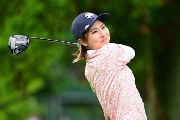 女子ゴルフ27歳がエース達成、たった一打で1000万円ゲットに18勝レジェンド驚愕「震えちゃいますね」