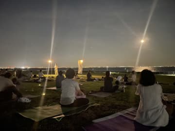 2025も開催！「夏の夜のイベント」大好評の満月ヨガイベント 7/11(金)
