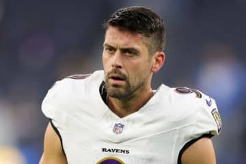 FAのKジャスティン・タッカーが個人行動規範違反で最初の10試合出場停止処分に