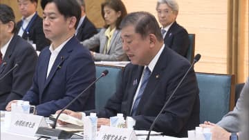 新薬の開発強化へ　「官民協議会」初会合　首相「重要な成長・基幹産業」