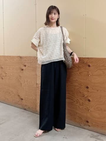 コーデに悩む今の時期は「黒ワイドパンツ」で即解決♡野暮ったく見せない！大人の最旬着こなし術