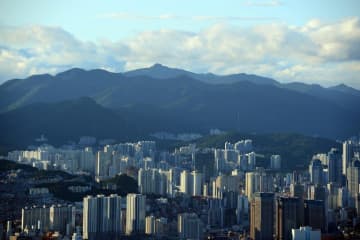 韓国で米空母を撮影、中国人留学生2人を逮捕―独メディア