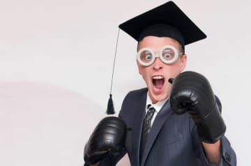 勉強漬けで「対人スキルを身につけぬまま」東大に進学した弊害か？人間関係のトラブル、東大生の独特すぎる解消法とは