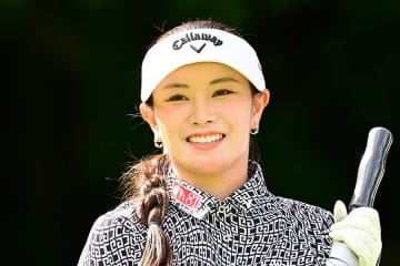女子ゴルフ河本結「感謝しかありません」　首位発進を助けてくれたアイテムに“涙”　高額賞金大会の粋な計らい