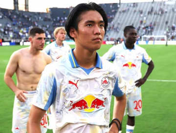 前節デビューの北野颯太はマドリー戦で出番なし。ザルツブルクは０－３完敗、３位転落で無念の敗退。アロンソ率いる白い巨人が首位通過【クラブW杯】