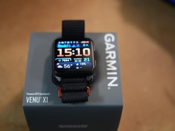 「Apple Watch Ultra」から乗り換えても違和感なし、ガーミンの新作「Venu X1」を試す