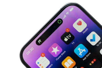 iPhone 17 Air、フロントカメラが左側に移動？ 超薄型設計のためか