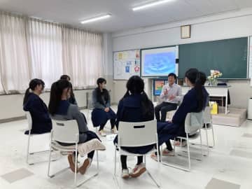 成女高等学校、「行動するリーダー」を育てる授業を開講