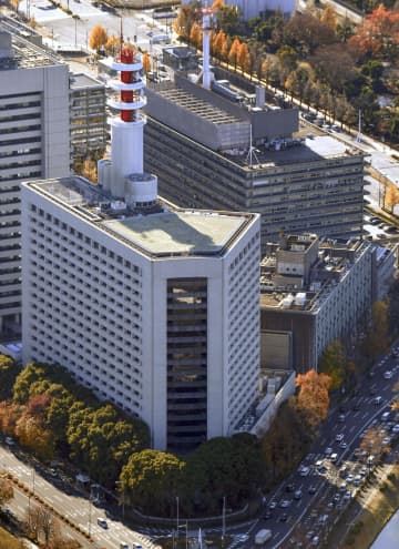 警察官2人、勤務中に窃盗疑い　書類送検し懲戒免職、警視庁