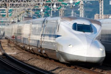 東海道・山陽新幹線、「弱冷房車」を試験導入へ 8月に一部列車で実施