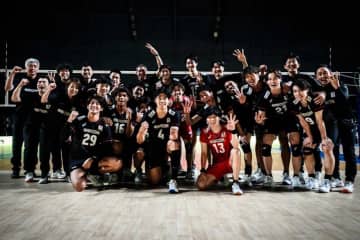 「どうなってるんだ」ブルガリアで鳴り響いたニッポンコール…日本男子バレーだから生まれた“異様な光景”にネット驚き！「何…すご…」「なんか嬉しいね」
