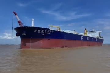 世界初のサーモン養殖加工船「蘇海1号」が引き渡し―中国