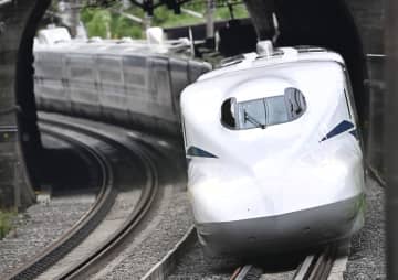 東海道・山陽新幹線に弱冷房車　8月、「ひかり」に試験導入