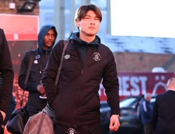日本代表DF橋岡大樹が英３部→チェコ王者スラビア・プラハに電撃移籍！悪夢の２季連続降格を味わうも、CL出場クラブで再起を期す「ワクワクしています」