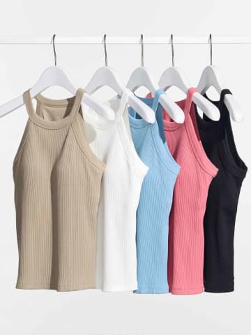夏の『楽ちんオシャレ』！【ユニクロ】大人買いしたい「優秀ブラトップ」