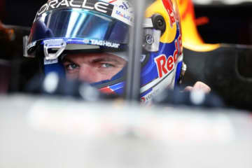 F1王者に潜む“ダークサイド”。なぜフェルスタッペンは出場停止間際までペナルティを重ねたのか／F1コラム