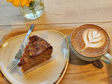【芝浦】5月30日に「ブルーフロント芝浦」内にオープン！「ヤホ コーヒー アンド ティー」
