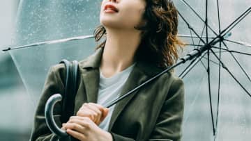 気象庁、西日本の『梅雨明け』を発表…昨年差20日以上”史上最短”の梅雨終了にネットでもコメント殺到「これは早すぎでしょ…」「みなさん覚悟しててください、秋以降の野菜は昨年並みに高騰すると思います」「コメだけじゃなく野菜もかなり高騰するだろうな」