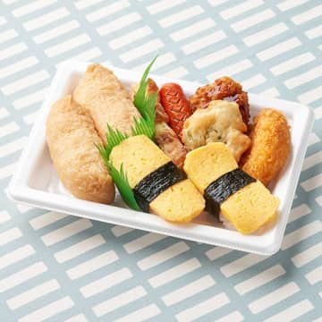 いなり寿司と玉子寿司に赤ウインナーなどのおかずを詰め合わせて税込530円! ファミリーマートが「いなり&玉子寿司セット」を発売