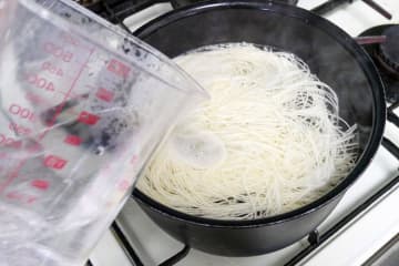 そうめん茹でるとき“コレ”やってない？　研究家が警告する「絶対NG行動」が意外すぎた